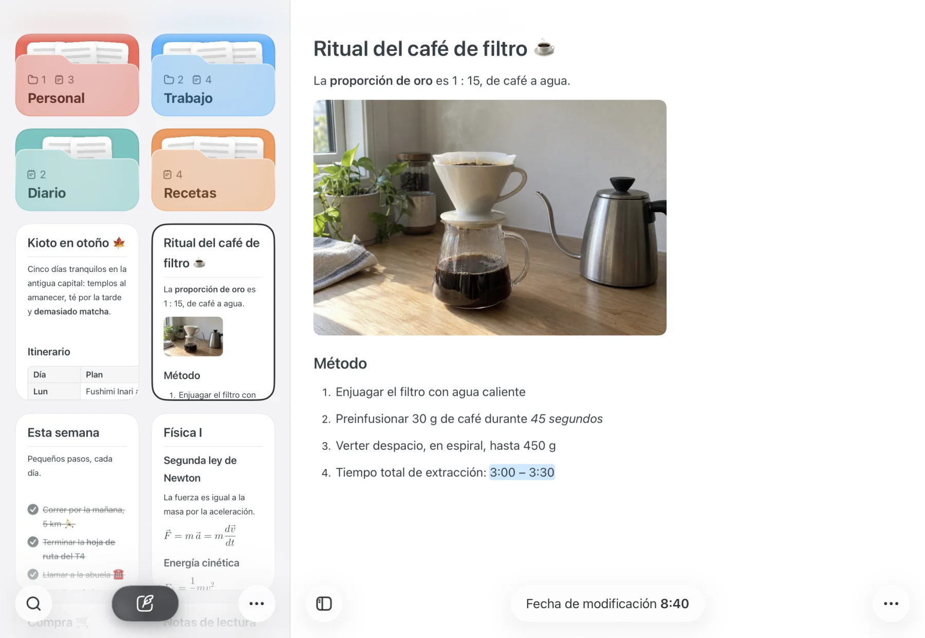 Noto en iPad, con carpetas y notas en la barra lateral y una receta abierta al lado